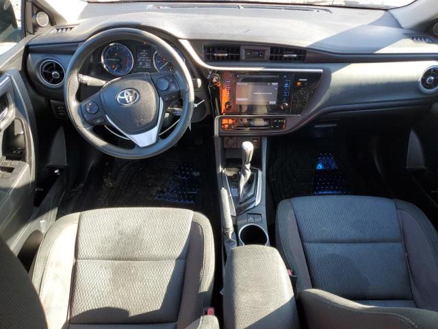 5YFBURHE5HP641163 - 2017 TOYOTA COROLLA L SILVER photo 8