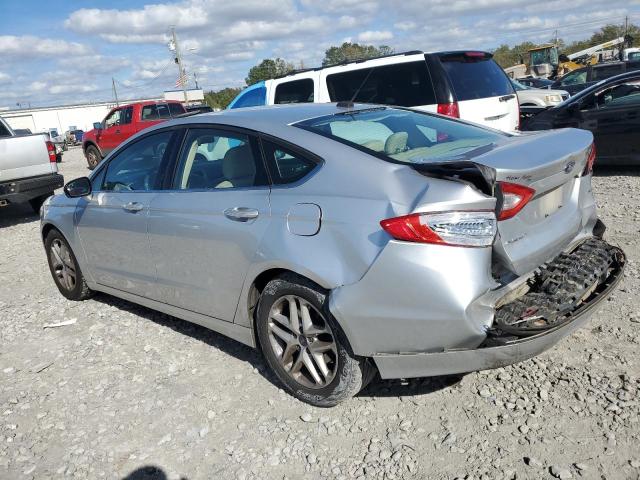 1FA6P0H70F5123869 - 2015 FORD FUSION SE SILVER photo 2