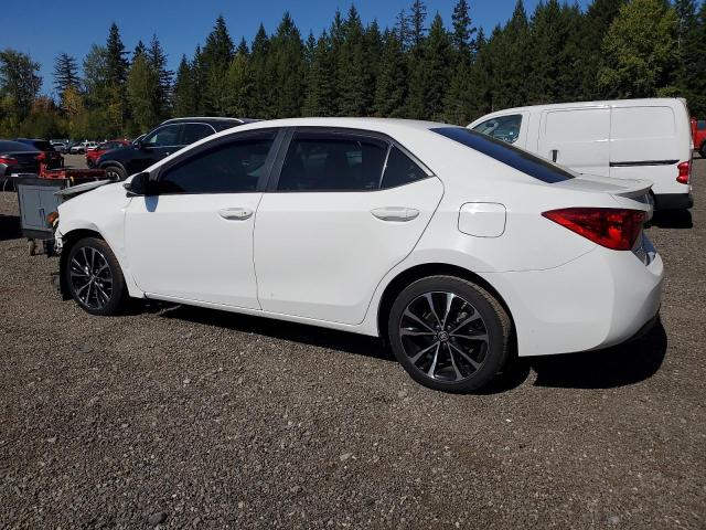 2T1BURHE6JC020116 - 2018 TOYOTA COROLLA L Biały zdjęcie 2