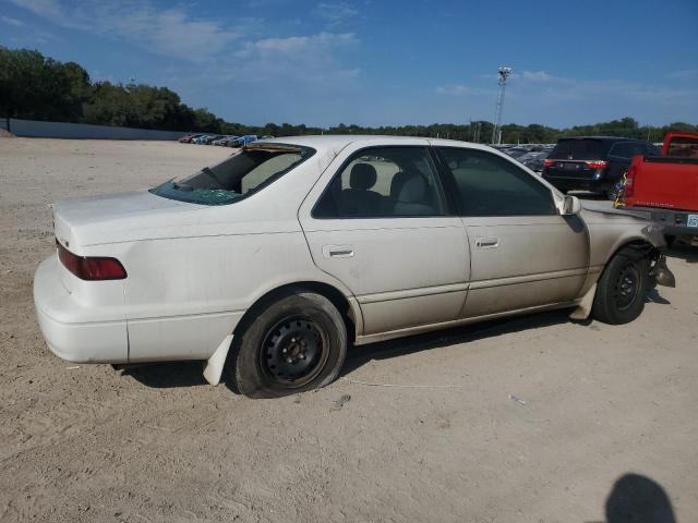 JT2BG22K2W0228985 - 1998 TOYOTA CAMRY CE WHITE photo 3