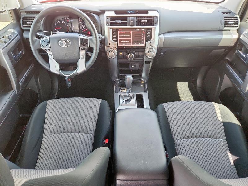 JTEEU5JR8R5315841 - 2024 TOYOTA 4RUNNER SR5 RED photo 8