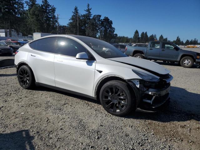 5YJYGDEE6MF140037 - 2021 TESLA MODEL Y WHITE photo 4