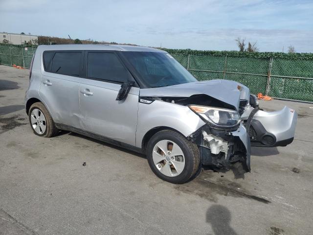 KNDJN2A20G7851315 - 2016 KIA SOUL SILVER photo 4