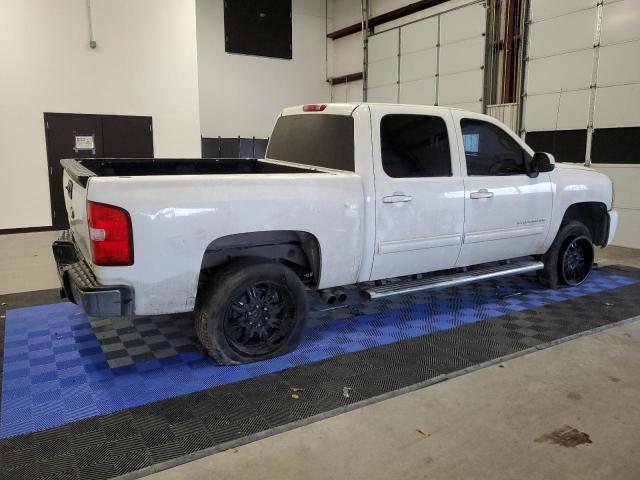 3GCPCTE04DG305048 - 2013 CHEVROLET SILVERADO C1500 LTZ WHITE photo 3