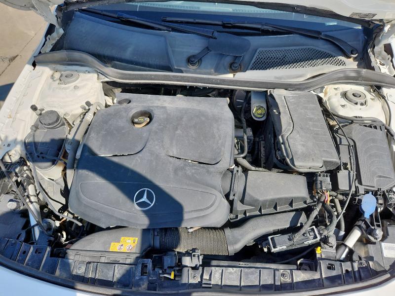 WDCTG4EB0JJ477835 - 2018 MERCEDES-BENZ GLA 250 Beyaz fotoğraf 11