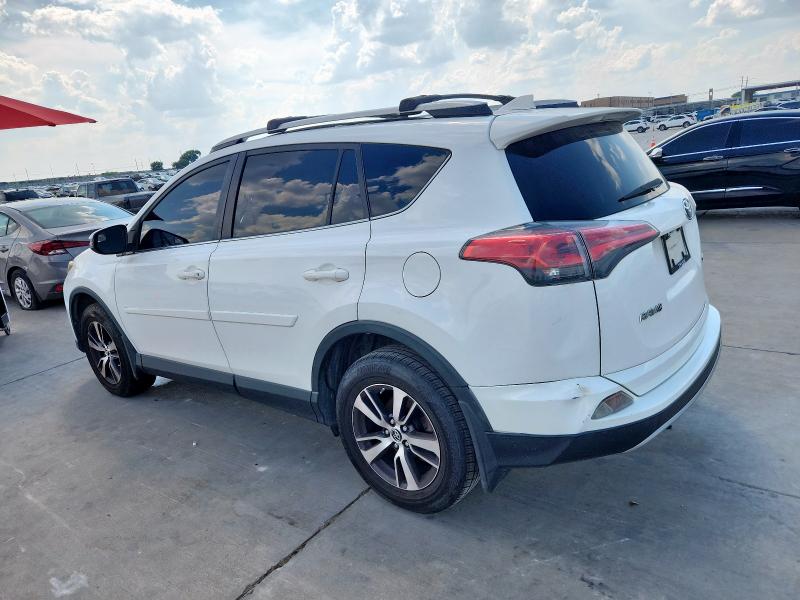 JTMWFREV7HJ122877 - 2017 TOYOTA RAV4 XLE 白色 照片 2