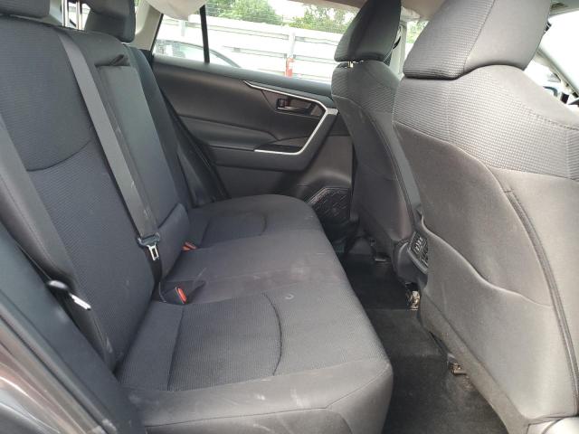 2T3K1RFV8RW347887 - 2024 TOYOTA RAV4 LE 银色 照片 11