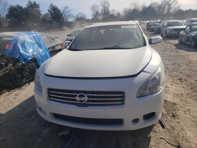 1N4AA5AP7BC822697 - 2011 NISSAN MAXIMA S WHITE photo 5