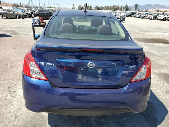 3N1CN7APXJL803179 - 2018 NISSAN VERSA S Синій фото 6