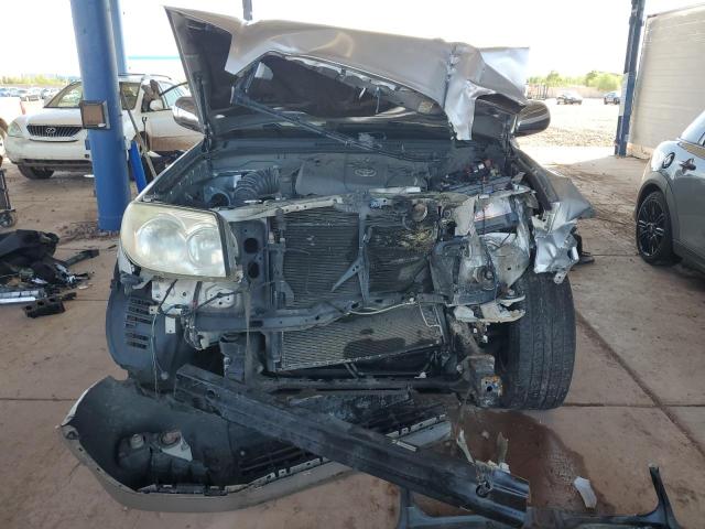 JTEZU14R548011489 - 2004 TOYOTA 4RUNNER SR5 银色 照片 5