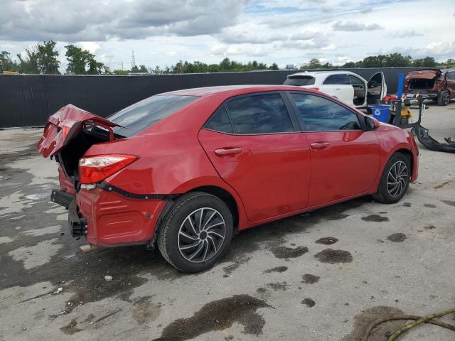 2T1BURHE5JC963808 - 2018 TOYOTA COROLLA L Czerwony zdjęcie 3