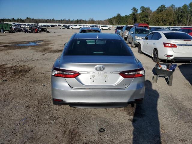 4T1C11AK9NU630790 - 2022 TOYOTA CAMRY LE SILVER photo 6