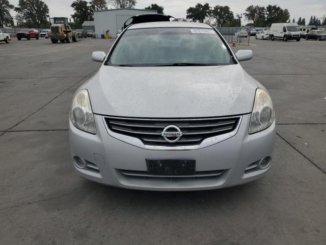 1N4AL2AP5CC258610 - 2012 NISSAN ALTIMA BASE Gümüş foto 5