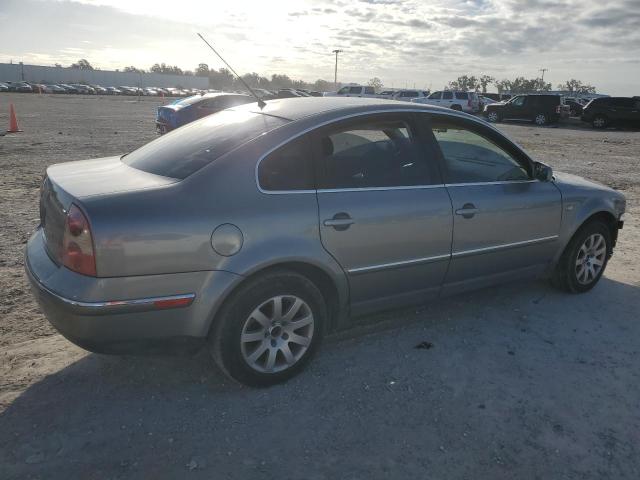 WVWPD63B33E021824 - 2003 VOLKSWAGEN PASSAT GLS GRAY photo 3