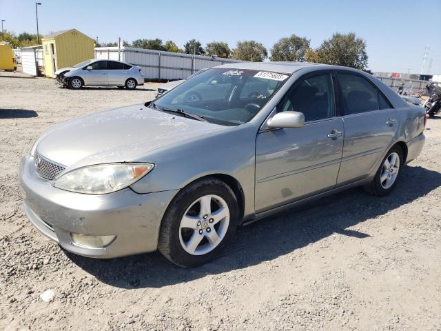 4T1BE30K25U522038 - 2005 TOYT CAMRY LE 银色 照片 1