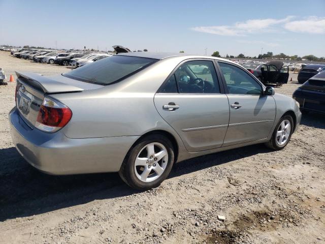 4T1BE30K25U522038 - 2005 TOYT CAMRY LE 银色 照片 3