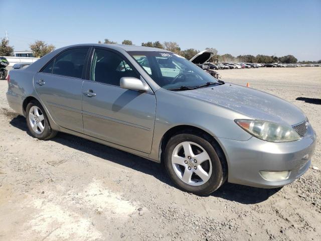 4T1BE30K25U522038 - 2005 TOYT CAMRY LE 银色 照片 4