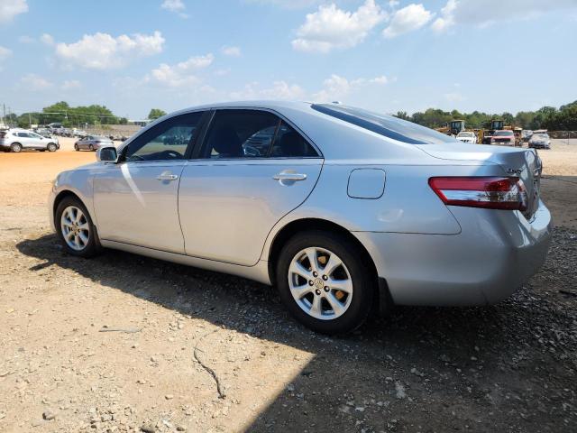 4T1BF3EK6BU726911 - 2011 TOYOTA CAMRY BASE SILVER photo 2