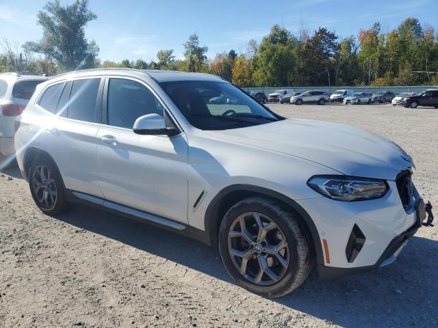 5UX53DP09R9U54622 - 2024 BMW X3 XDRIVE30I WHITE photo 4