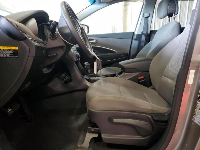 5XYZTDLB0HG391952 - 2017 HYUNDAI SANTA FE S GRAY photo 7