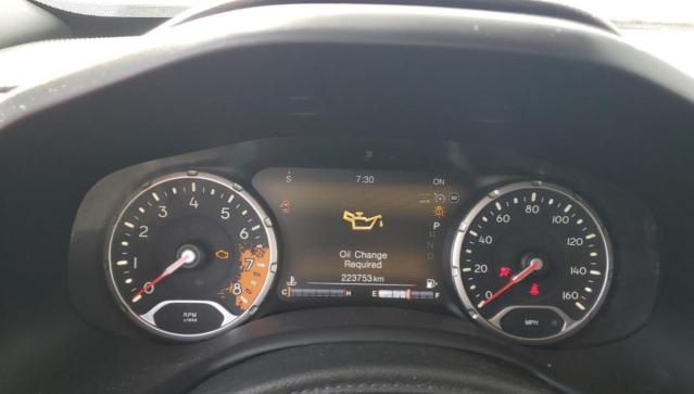 ZACCJBCB8JPH91375 - 2018 JEEP RENEGADE TRAILHAWK ORANGE photo 9