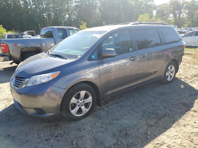 2015 TOYOTA SIENNA LE, null