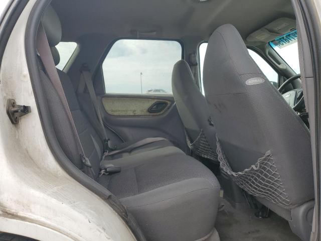 1FMCU03131KF55189 - 2001 FORD ESCAPE XLT WHITE photo 11