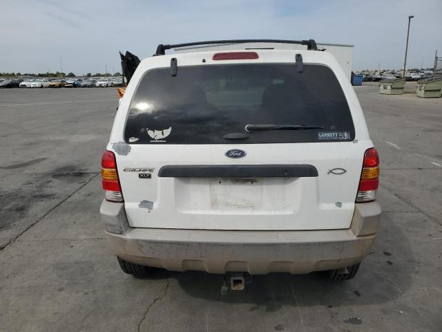 1FMCU03131KF55189 - 2001 FORD ESCAPE XLT WHITE photo 6