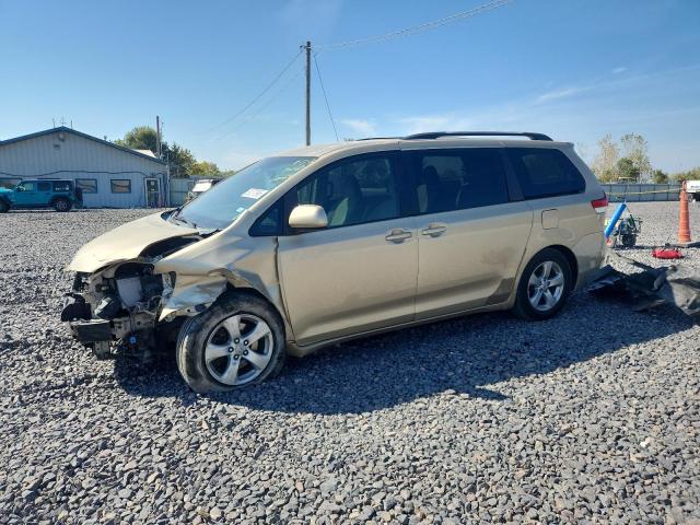 2011 TOYOTA SIENNA LE, 