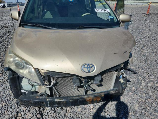 5TDKK3DC9BS050162 - 2011 TOYOTA SIENNA LE GOLD photo 11