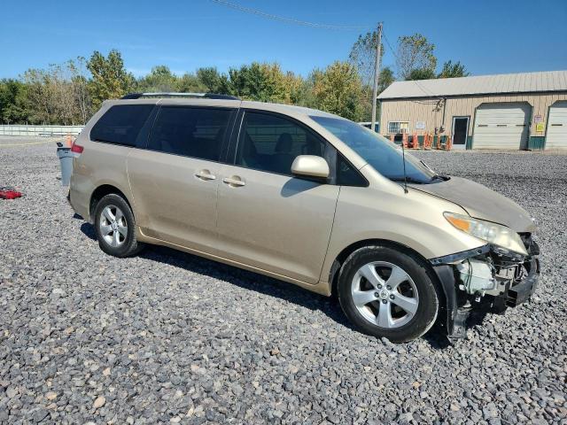 5TDKK3DC9BS050162 - 2011 TOYOTA SIENNA LE GOLD photo 4