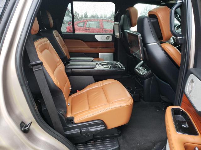 5LMJJ2LT2JEL01269 - 2018 LINCOLN NAVIGATOR RESERVE TAN photo 11