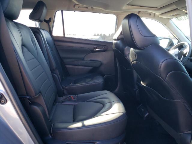 5TDGZRBH2NS234415 - 2022 TOYOTA HIGHLANDER XLE BLUE photo 11