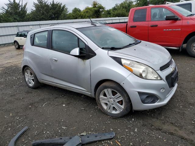 KL8CD6S96EC532660 - 2014 CHEVROLET SPARK 1LT 银色 照片 4
