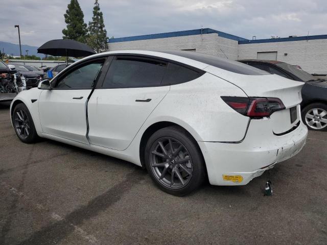 5YJ3E1EA5NF239218 - 2022 TESLA MODEL 3 Biały zdjęcie 2
