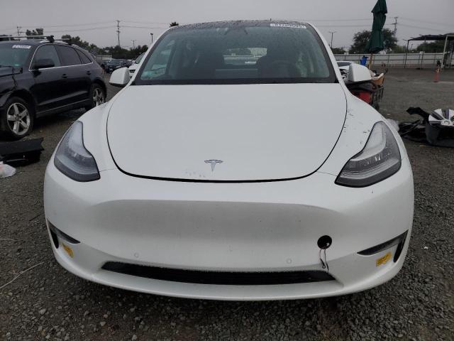 7SAYGDEE1NF361453 - 2022 TESLA MODEL Y Ақ фото 5