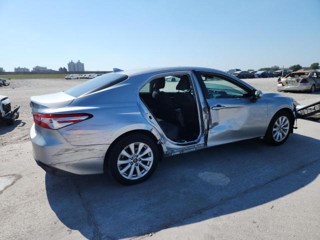 4T1B11HK4KU756438 - 2019 TOYOTA CAMRY L SILVER photo 3