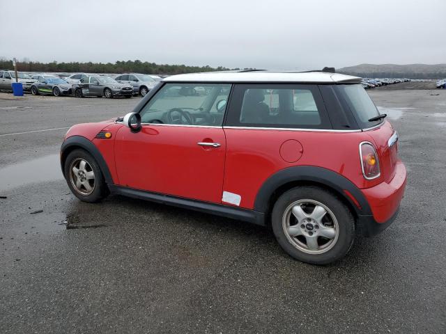 WMWMF3C57ATZ65251 - 2010 MINI COOPER RED photo 2