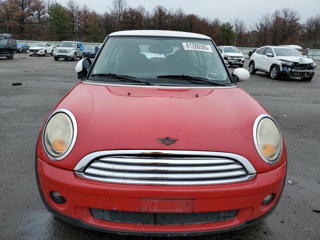 WMWMF3C57ATZ65251 - 2010 MINI COOPER RED photo 5