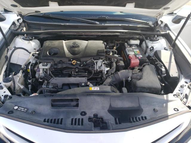 4T1B61HK4JU153151 - 2018 TOYOTA CAMRY XSE WHITE photo 11