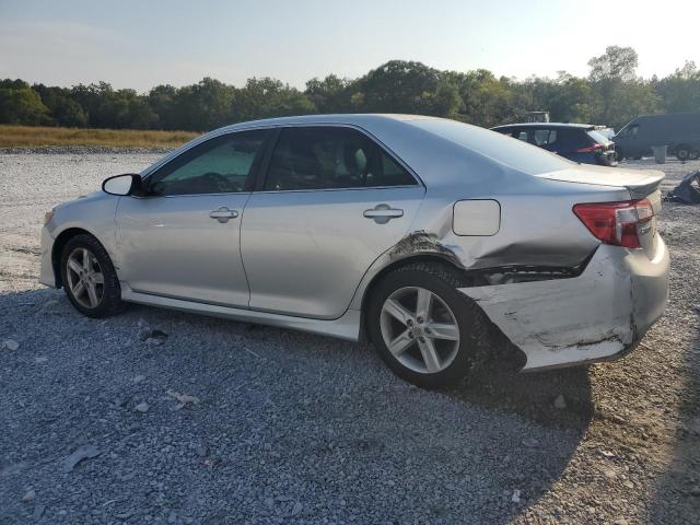 4T1BF1FK9EU435911 - 2014 TOYOTA CAMRY L 银色 照片 2