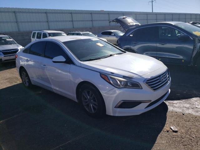 5NPE24AF4GH362145 - 2016 HYUNDAI SONATA SE WHITE photo 4