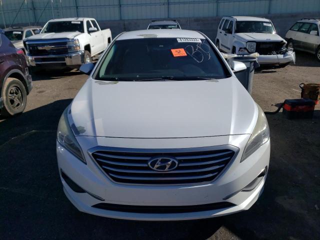 5NPE24AF4GH362145 - 2016 HYUNDAI SONATA SE WHITE photo 5