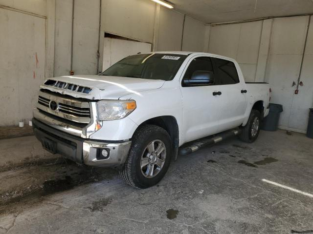 5TFDW5F19GX560422 - 2016 TOYOTA TUNDRA CREWMAX SR5 WHITE photo 1