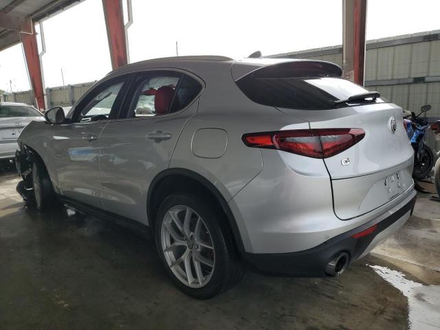 ZASFAKBN9J7B97486 - 2018 ALFA ROMEO STELVIO TI SILVER photo 2
