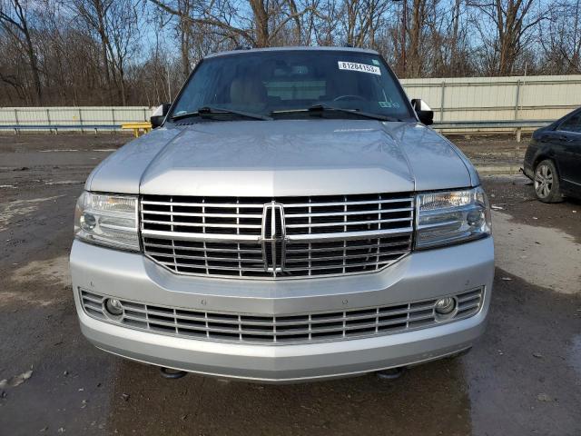 5LMJJ2J56EEL01723 - 2014 LINCOLN NAVIGATOR SILVER photo 5