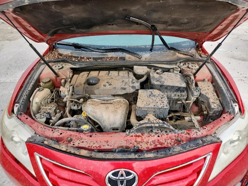 4T1BF3EK4BU137677 - 2011 TOYOTA CAMRY BASE RED photo 11