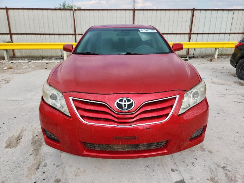 4T1BF3EK4BU137677 - 2011 TOYOTA CAMRY BASE RED photo 5