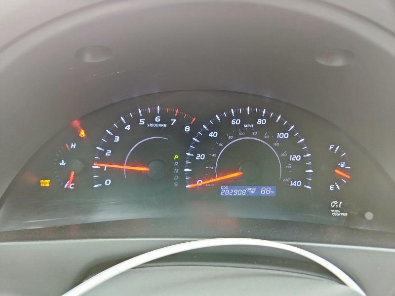 4T1BF3EK4BU137677 - 2011 TOYOTA CAMRY BASE RED photo 9