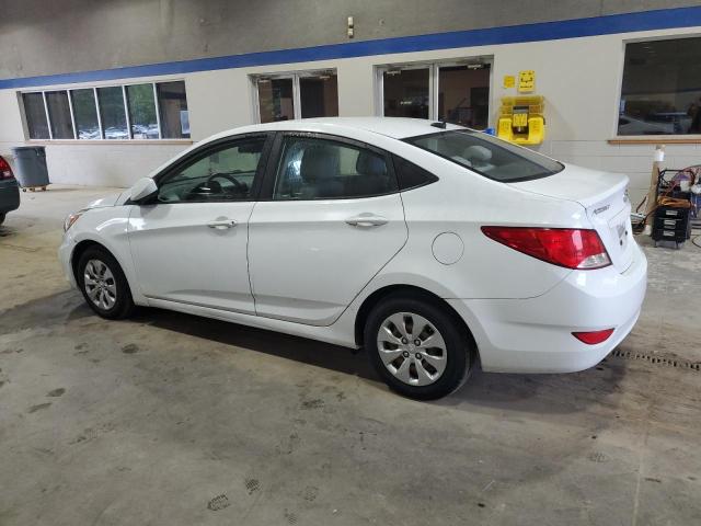 KMHCT4AE2HU286178 - 2017 HYUNDAI ACCENT SE თეთრი ფოტო 2